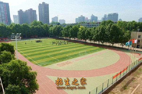 学校操场